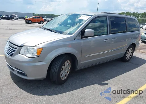 2015 Chrysler Town & Country Touring z USA, uszkodzony, nr VIN 2C4RC1BG0FR696615